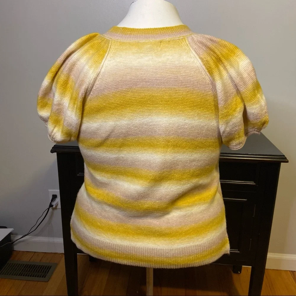Universal Thread Short Sleeve Sweater - Picture 2 of 3